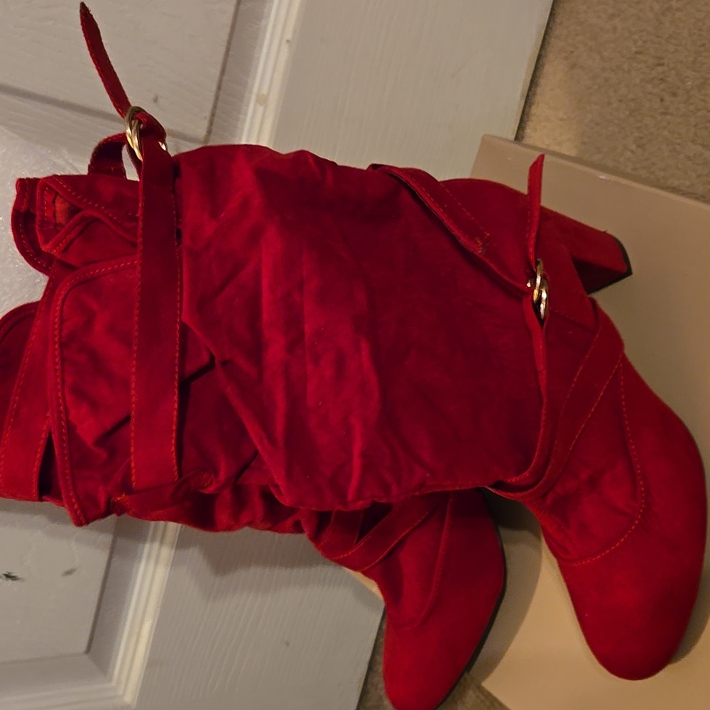 BAMBOO Red Heeled Boots, Size 10, Never Worn